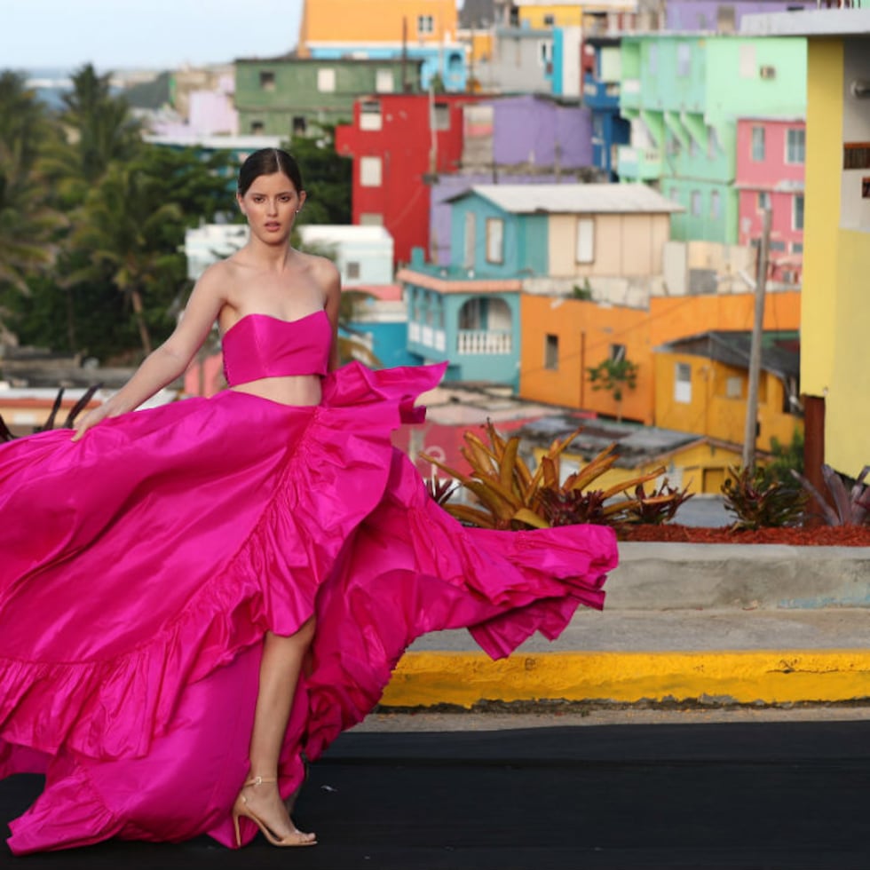 Stella Nolasco se apodera de La Perla con su desfile de moda