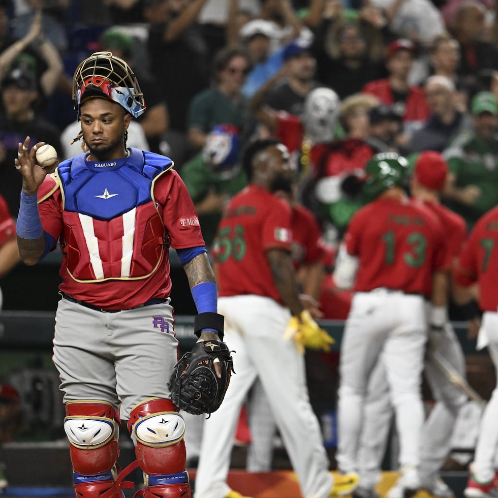 Martín "Machete" Maldonado reacciona durante el partido contra México en los cuartos de final del Clásico Mundial de Béisbol.