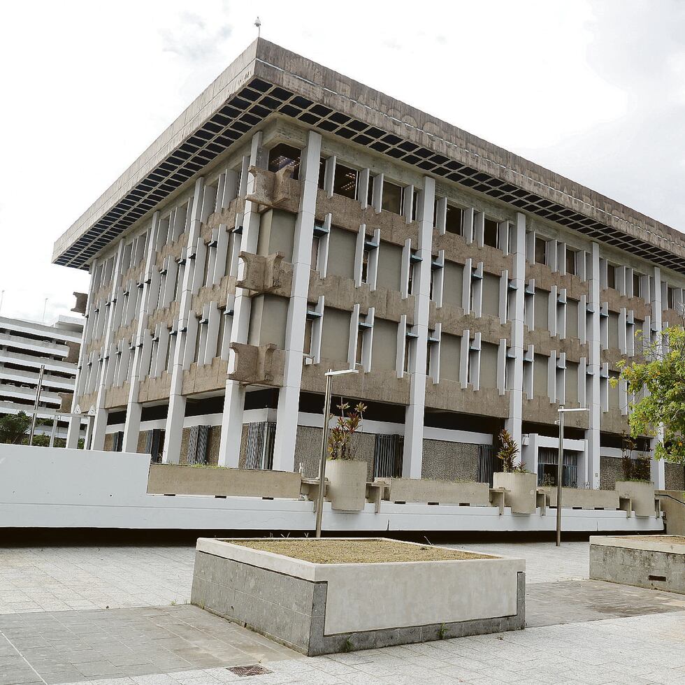 La semana pasada, la Autoridad de Asesoría Financiera y Agencia Fiscal (Aafaf) canceló tres de sus contratos con DLA Piper, según el Registro de Contratos de la Oficina del Contralor. En la foto, la antigua sede del Banco Gubernamental de Fomento, ahora sede de Aafaf en el Centro Gubernamental Minillas en Santurce.