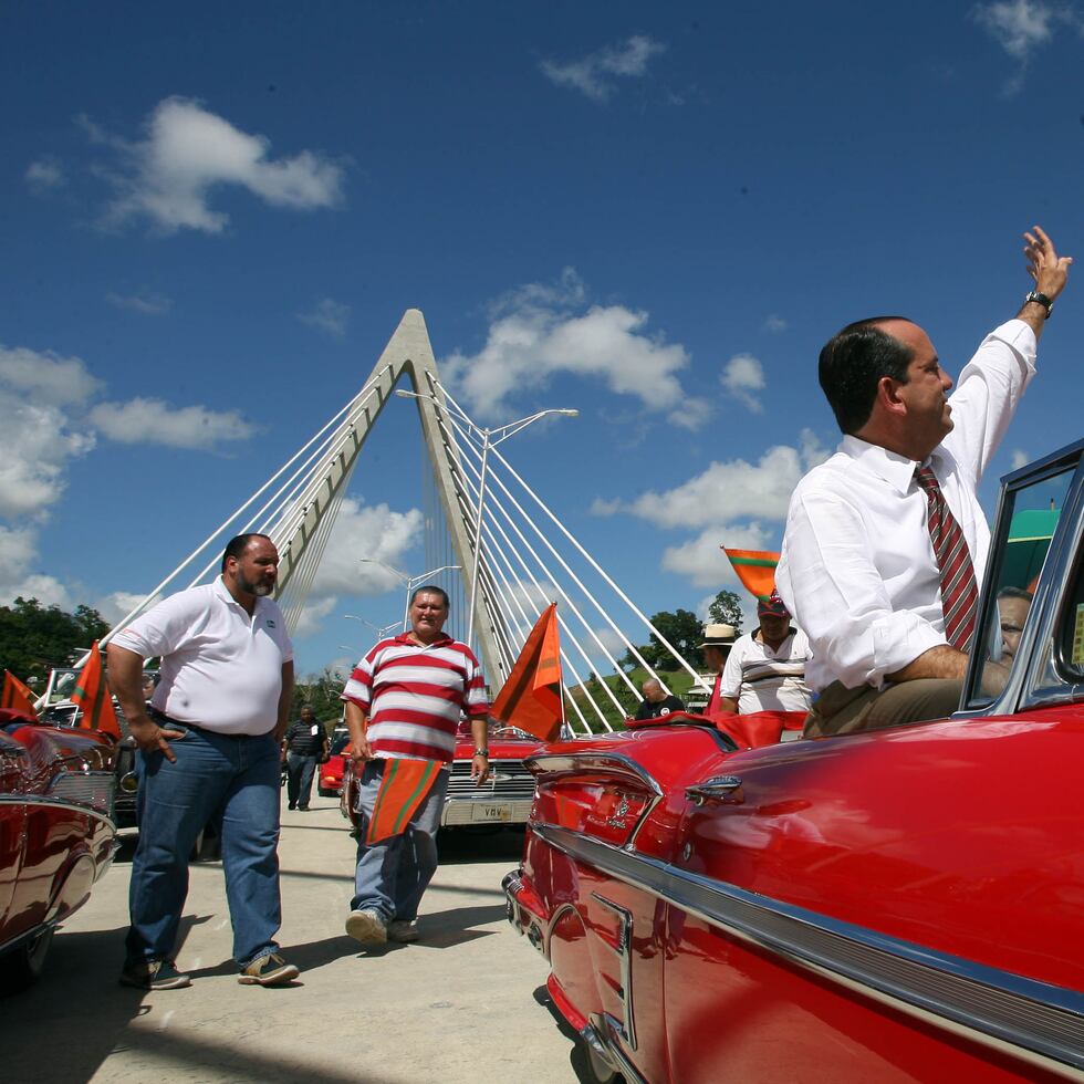 24 de octubre de 2008//// Naranjito///// El gobernador Anbal Acevedo Vil inaugur hoy el puente atirantado Jess Izcoa Moura
El Nuevo Dia/// Dennis M. Rivera PIchardo