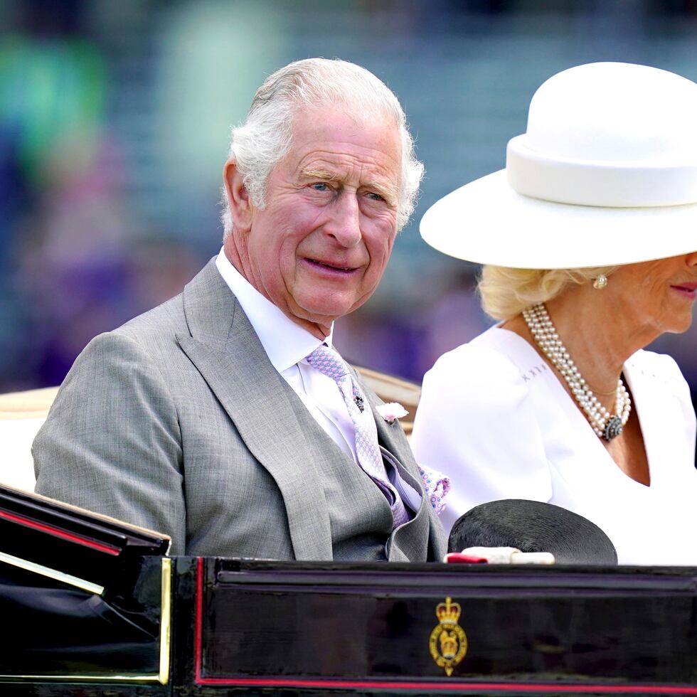 El príncipe Charles junto a su esposa Camilla.