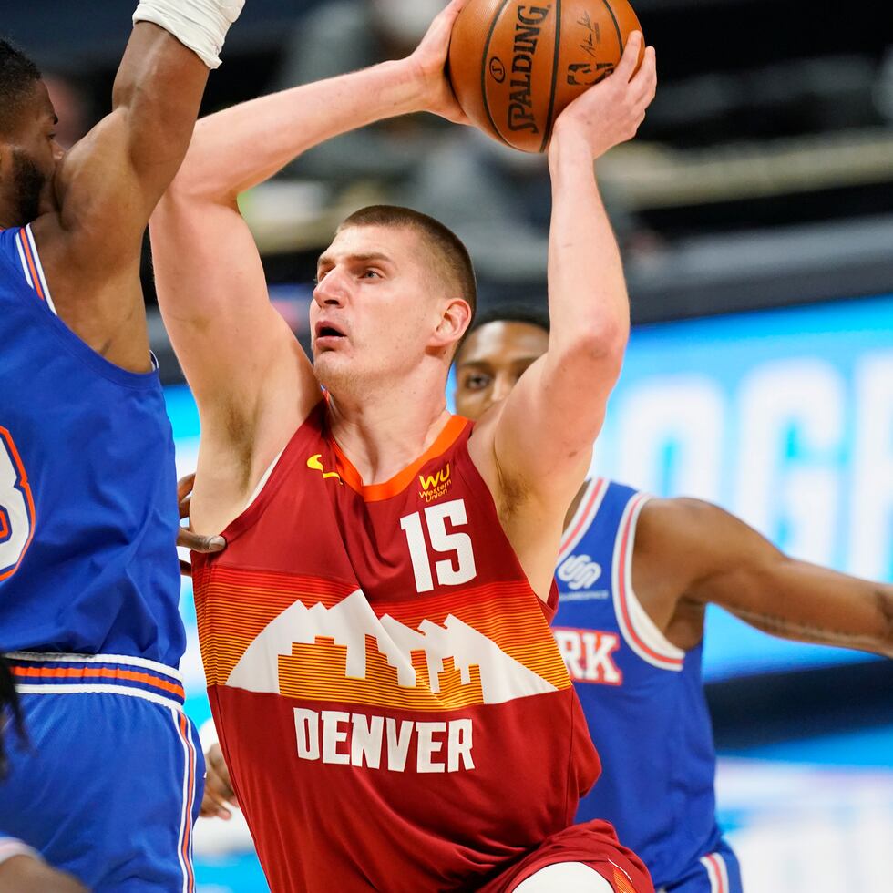 Nikola Jokic lideró a los Nuggets de vuelta a la postemporada de la NBA.