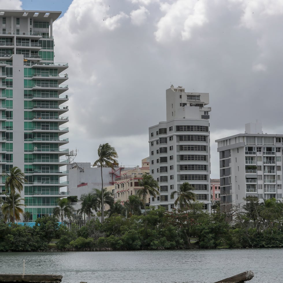 Algunas torres de lujo en Condado y con vistas al mar y la laguna han visto aumentos importantes en su valoración.