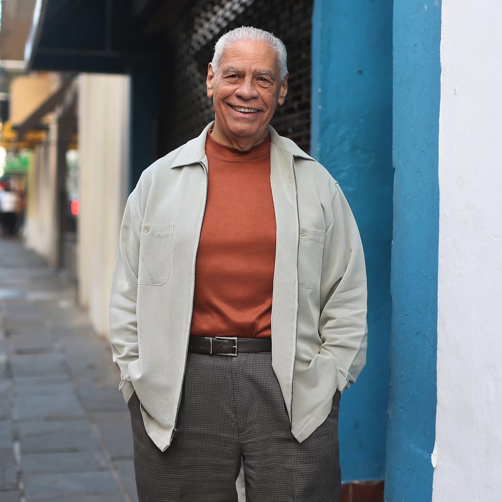 21 DE DICIEMBRE 2016, ENTREVISTA A L ESCRITOR LUIS RAFAEL SANCHEZ PARA ESPECIAL DE NAVIDAD. FOTO:VANESSA.SERRA@GFRMEDIA.COM