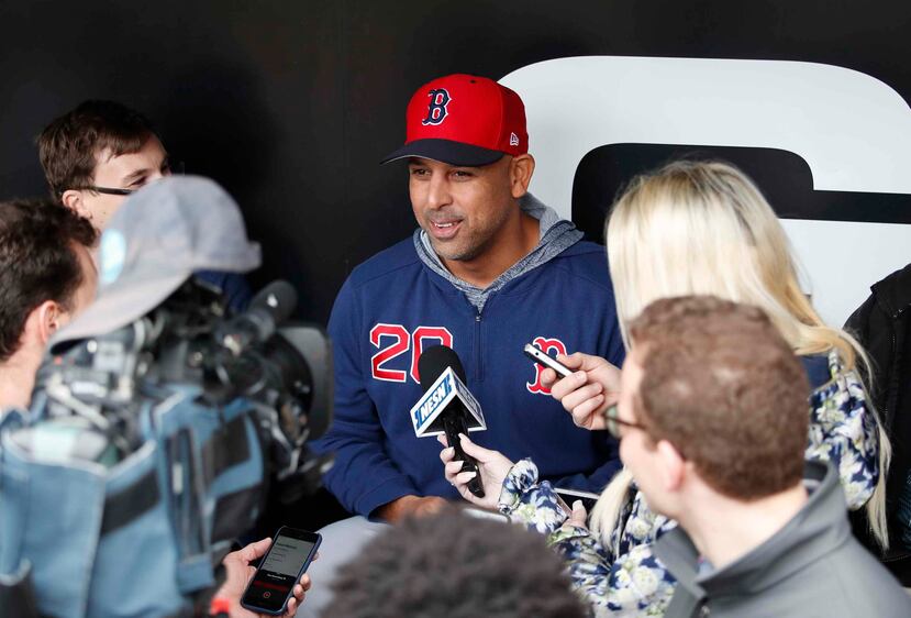 Alex Cora es el dirigente de los Red Sox. (AP)