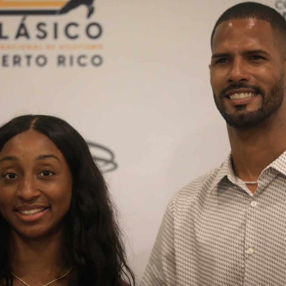 Jasmine Camacho-Quinn compartió en la conferencia del evento con el exatleta Javier Culson.