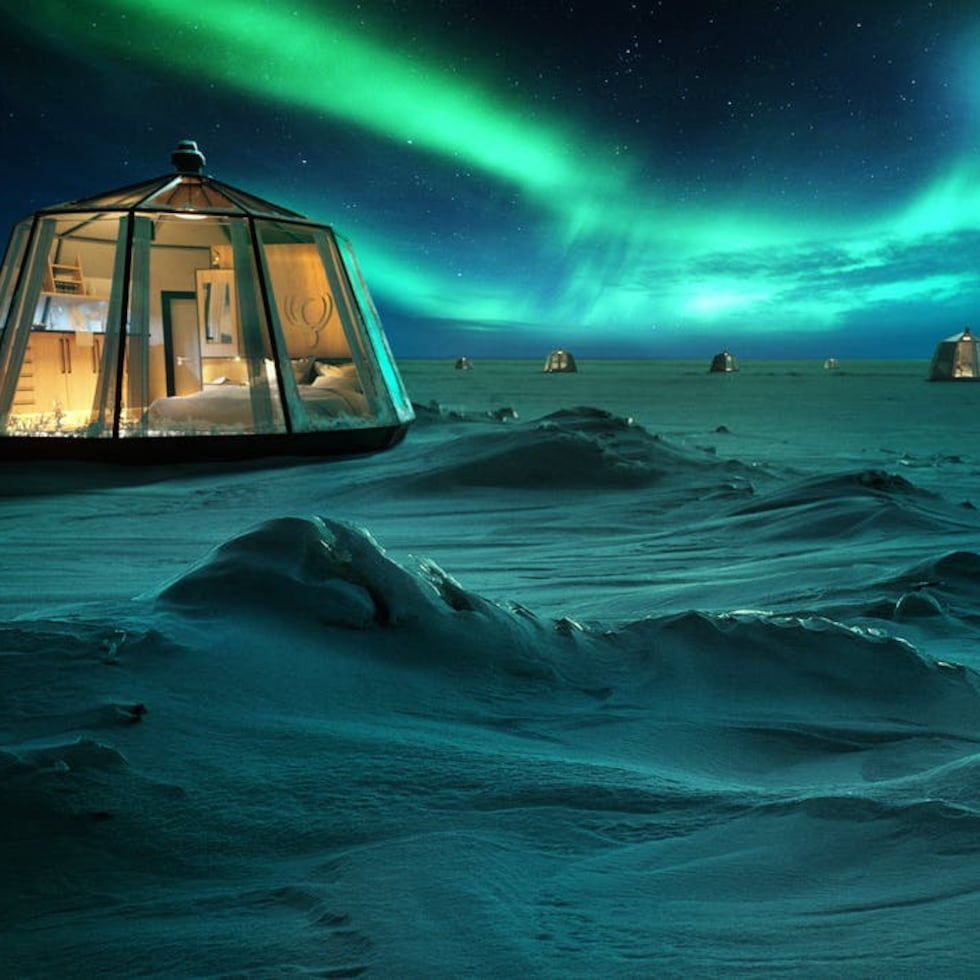 El Hotel North Pole Igloos tiene diez cúpulas con calefacción en las que los huéspedes pueden dormir bajo las estrellas en el centro helado del Océano Ártico. (Suministrada)