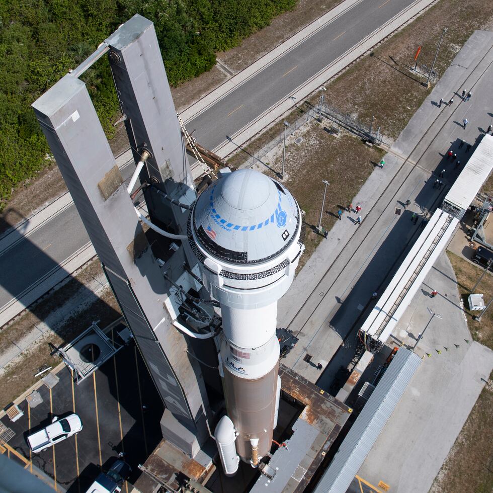 Unas 24 horas después del lanzamiento, el módulo Harmony de la EEI recibirá a la nave, que se acoplará de forma autónoma y llegará con 800 libras de carga, de las cuales 500 corresponden a material de la NASA y suministros para la tripulación.