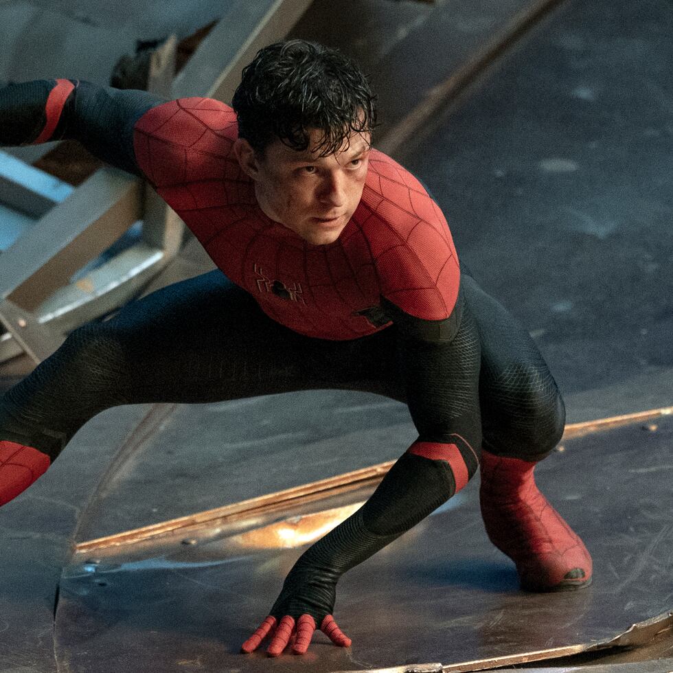 Tom Holland actúa en una escena de "Spider-Man: No Way Home".