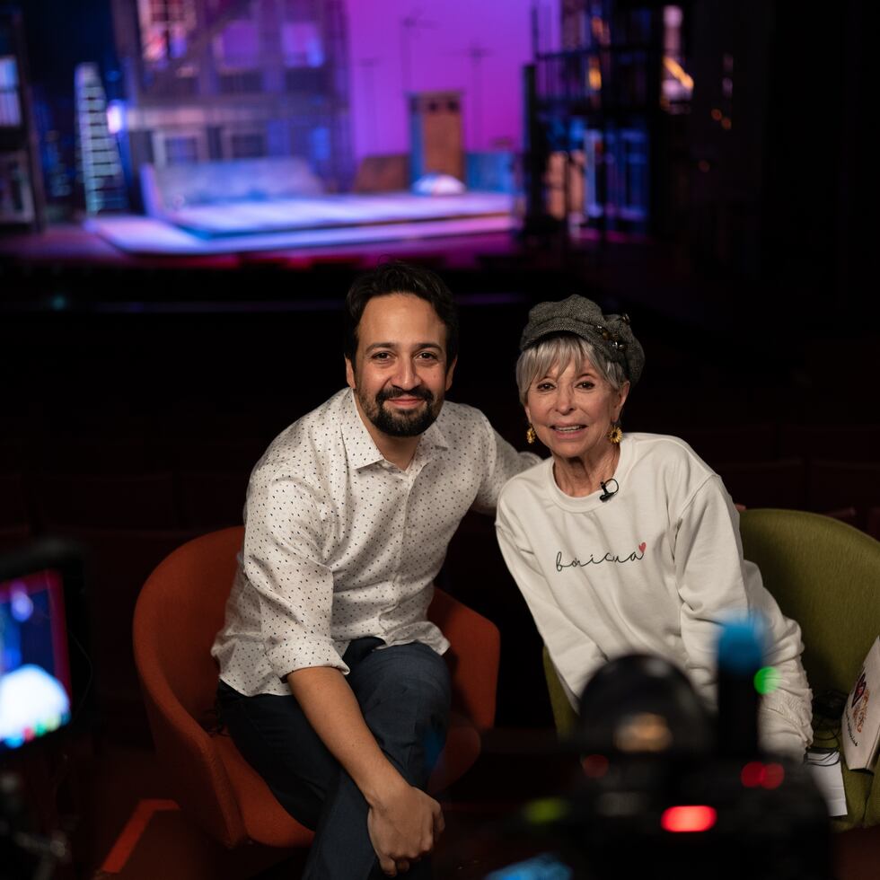 Las estrellas puertorriqueñas Lin-Manuel Miranda y Rita Moreno durante la grabación de "West Side Story, el especial".