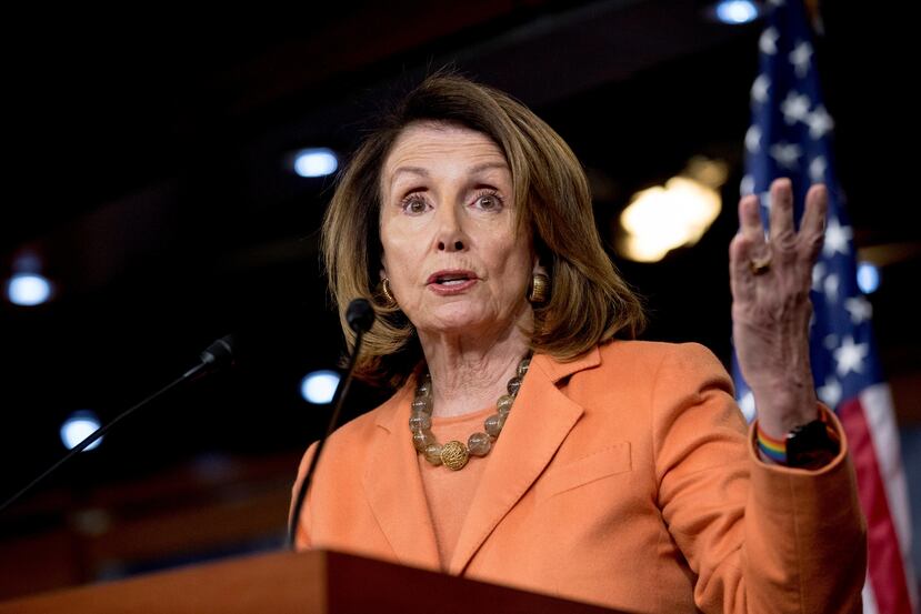 Nancy Pelosi dijo estar sorprendida de que un contrato de $300 millones para la masiva tarea de reconstruir la red eléctrica de la isla haya sido otorgado a una empresa pequeña, y casi sin experiencia, como Whitefish Energy. (AP)