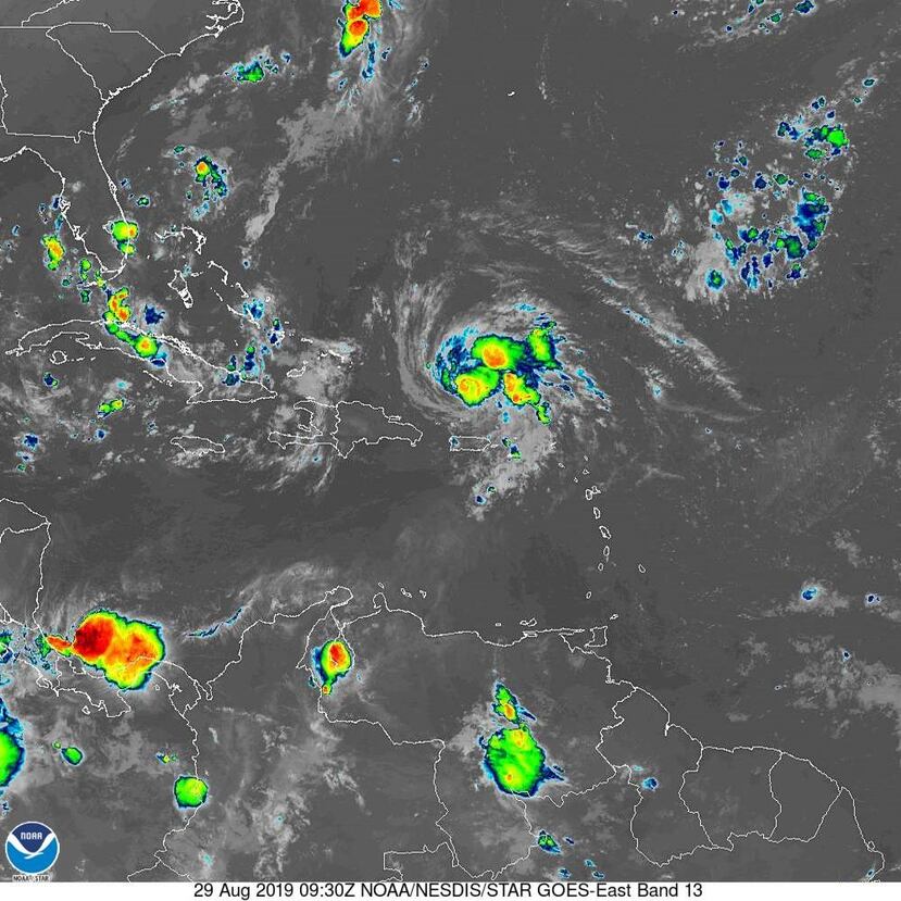 Dorian se encontraba en la latitud 20.5 norte, longitud 66.6 oeste a las 5:00 a.m. (NOAA)