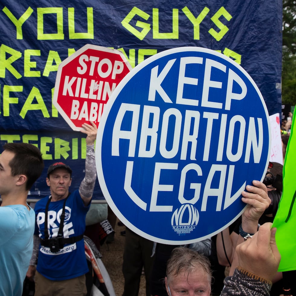 Marchas a favor y en contra del aborto en Washington (EE.UU.). EFE/Michael Reynolds
