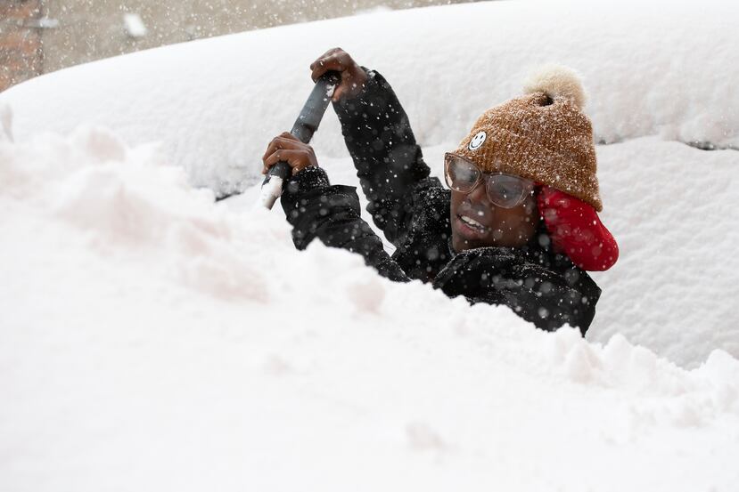 Nevada en áreas de Nueva York como parte de un "efecto-lago" que es cuando aire frío se encuentra con una masa de aire húmedo y caliente que sale de los Grandes Lagos en Estados Unidos.