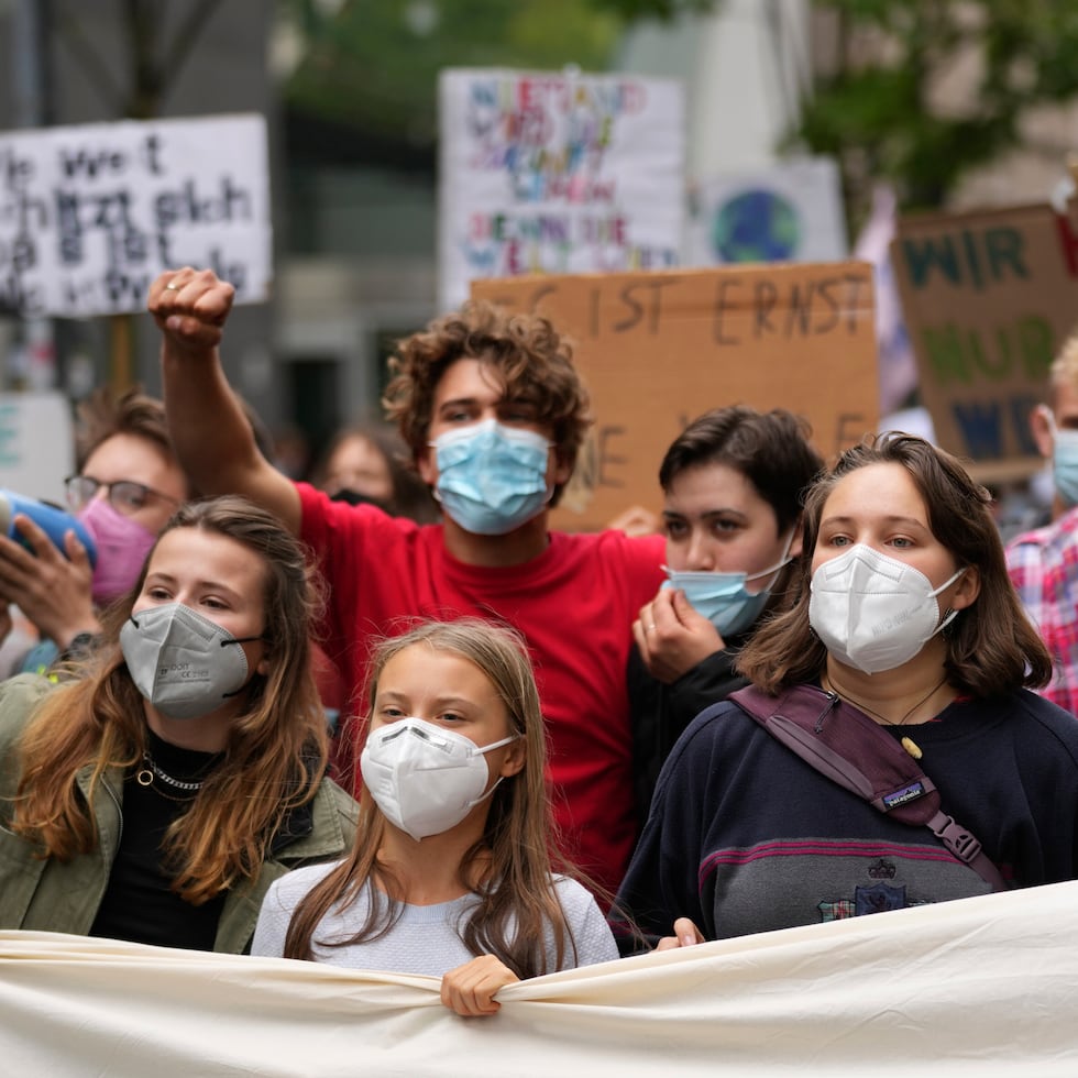 La activista Greta Thunberg se unió a una de las manifestaciones en Berlin, Alemania.