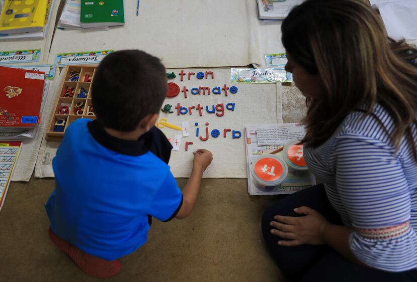 La escuela Segunda Unidad Pasto en Aibonito actualmente tiene 405 estudiantes. En 2006, cuando comenzó la transición hacia Montessori, tenía 263 alumnos.