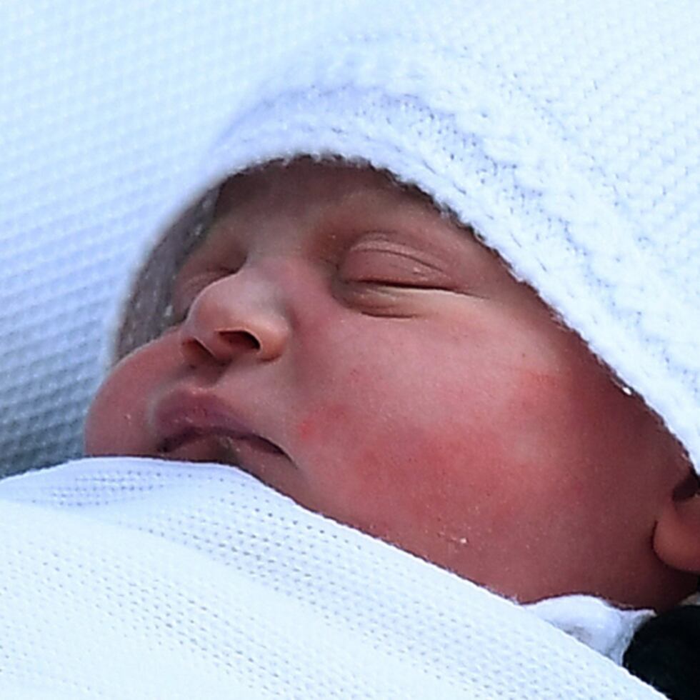 El recién nacido será conocido como "Su Alteza Real el príncipe Louis de Cambridge". (Foto: EFE)
