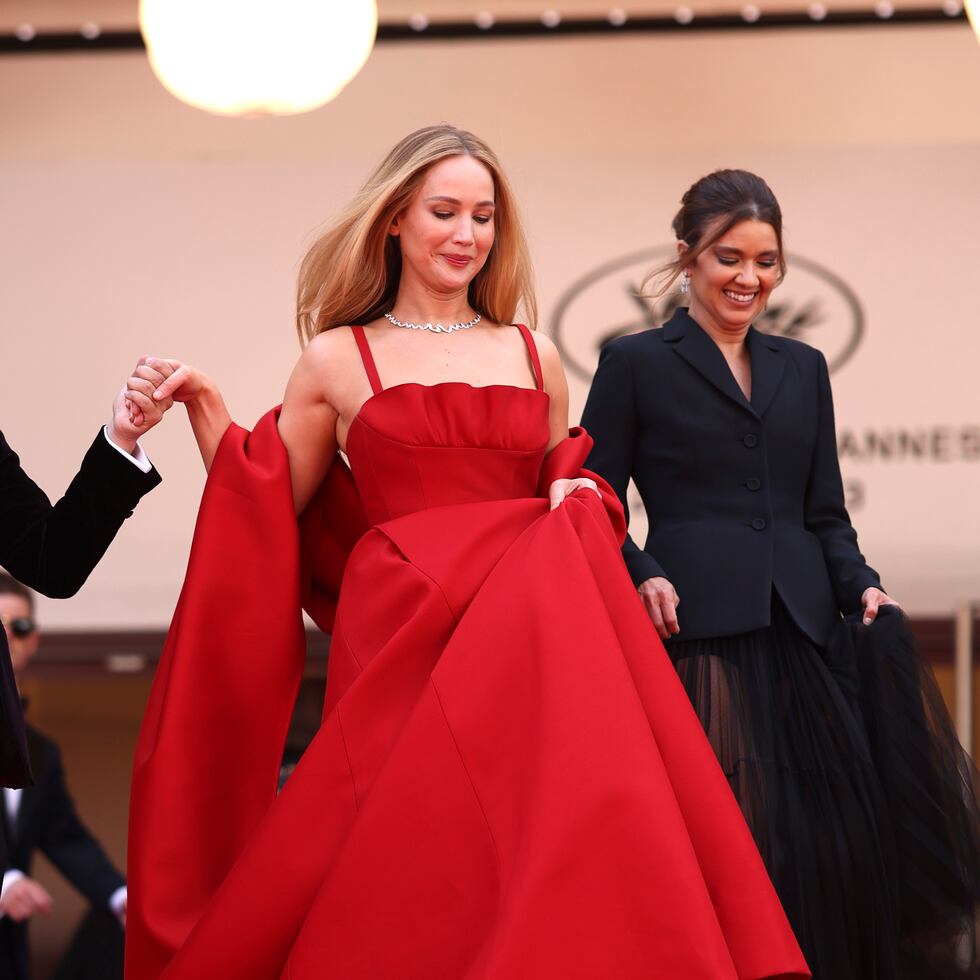 Jennifer Lawrence a su llegada a la alfombra roja.