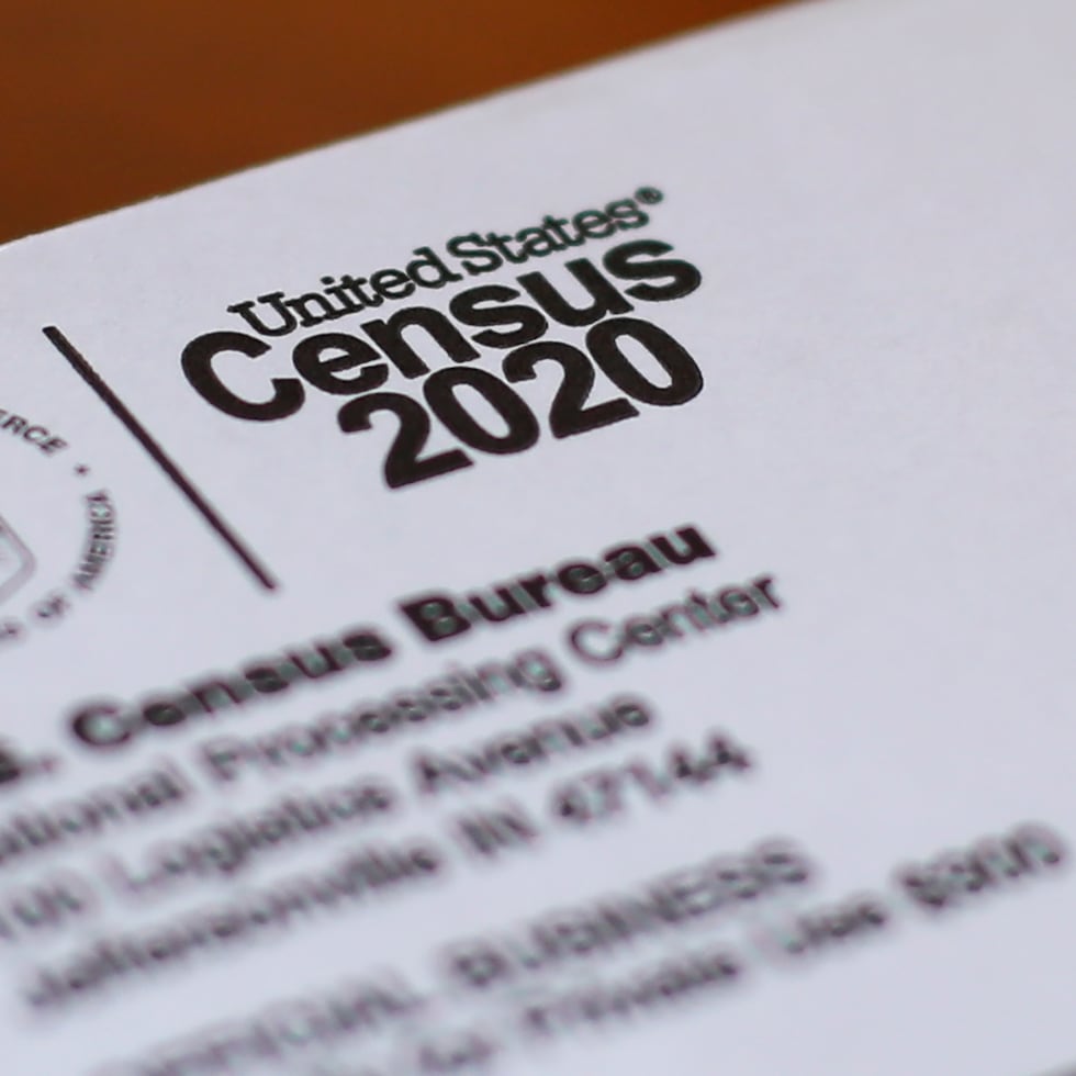 Un sobre con la carta del censo 2020 enviada a un residente de Detroit.