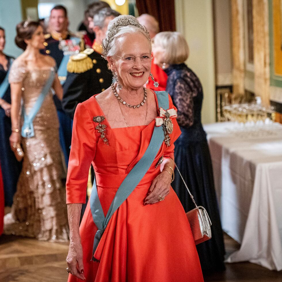 La reina Margrethe II lleva 50 años en trono de Dinamarca.