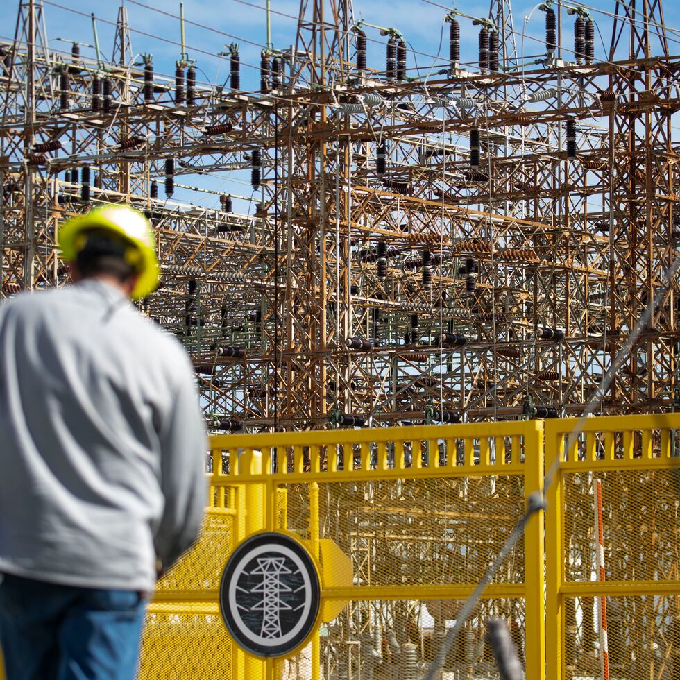 Usuarios de redes sociales reportan que están sin energía eléctrica.