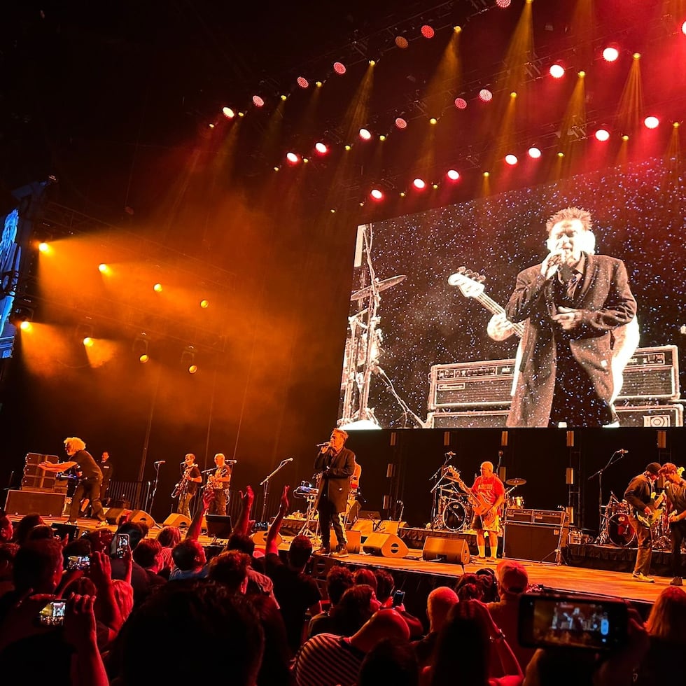 La presentación del viernes marcó el debut de los Cadillacs en el Coliseo de Puerto Rico.