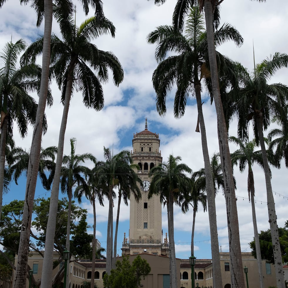 20190319, Río Piedras
Fotos del recinto de Río Piedras de la Universidad de Puerto Rico. En la foto, la Torre.
Foto: Vanessa Serra Díaz
vanessa.serra@gfrmedia.com
