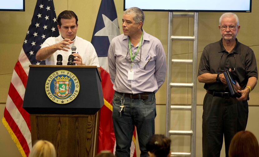 Durante una conferencia de prensa en el Centro de Convenciones, el gobernador Rosselló luz para todos a fin de año.