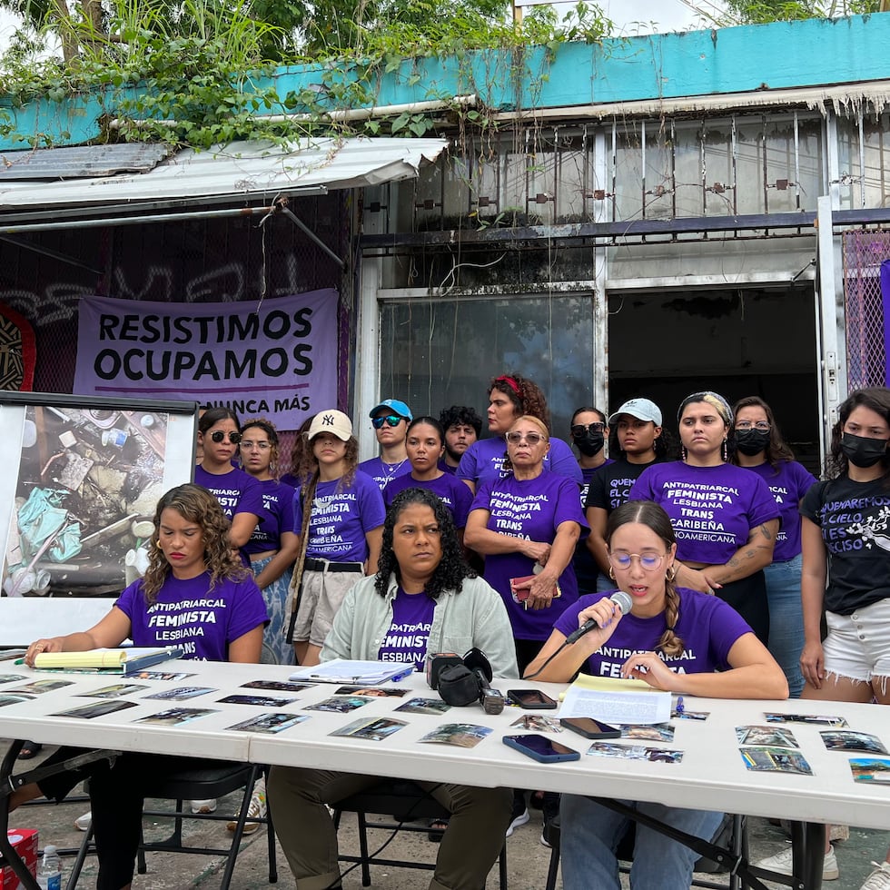 Portavoces de la Colectiva Feminista en Construcción denunciaron un supuesto patrón de acoso y persecución en su contra por parte de la Policía y el Departamento de Justicia.