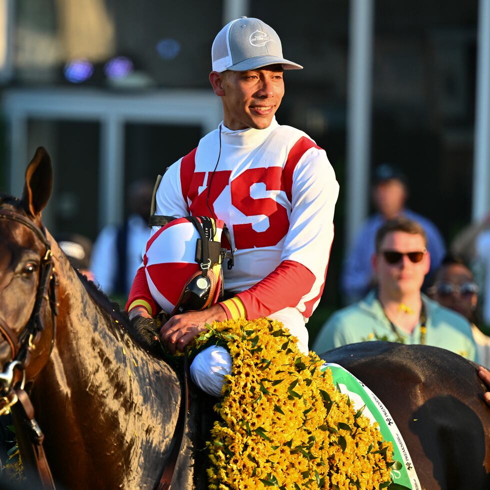 Con su victoria el mes pasado sobre Early Voting en el Preakness Stakes, José Luis Ortiz es el único de los tres jinetes que estarán activos este sábado en el Belmont Park, que tiene victorias en dos de las tres carreras de la triple corona aunque en años distintos. Ganó el Belmont Stakes de 2016.