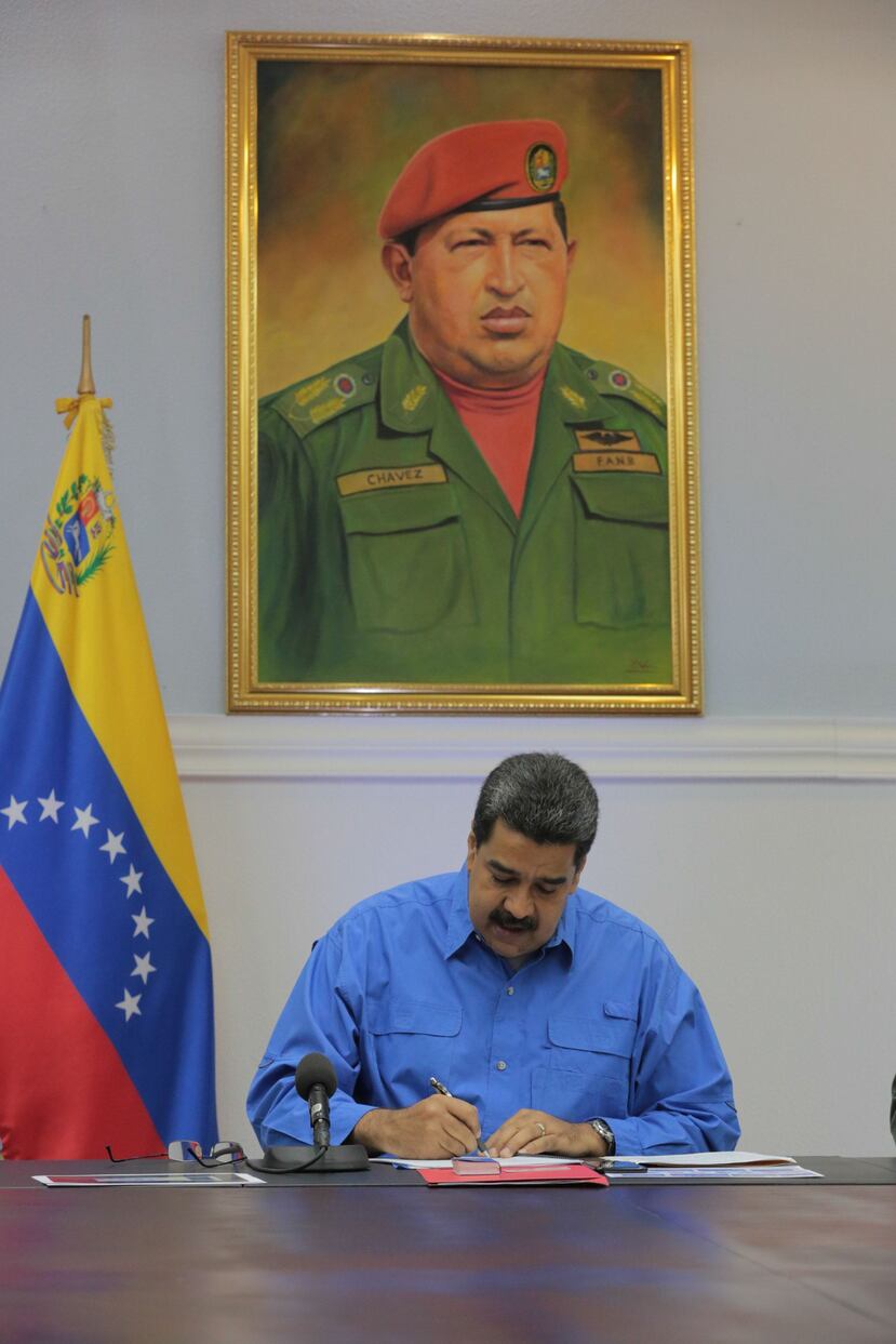 En enero, Maduro aprobó un primer aumento salarial de 40% y en marzo un segundo ajuste de 58% (EFE).