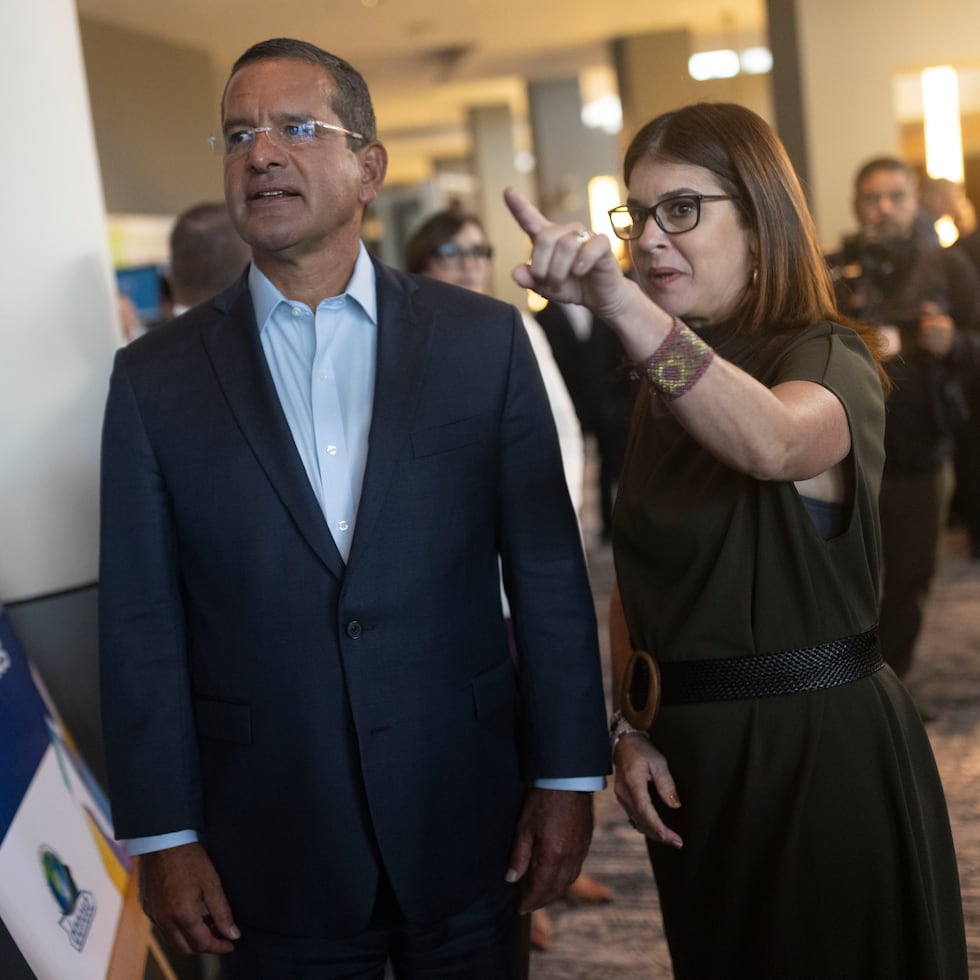 Pedro R. Pierluisi participará del Congreso de la Vivienda, a la cual convoca la ACPR. A su lado, la presidenta de la entidad, Vanessa de Mari.