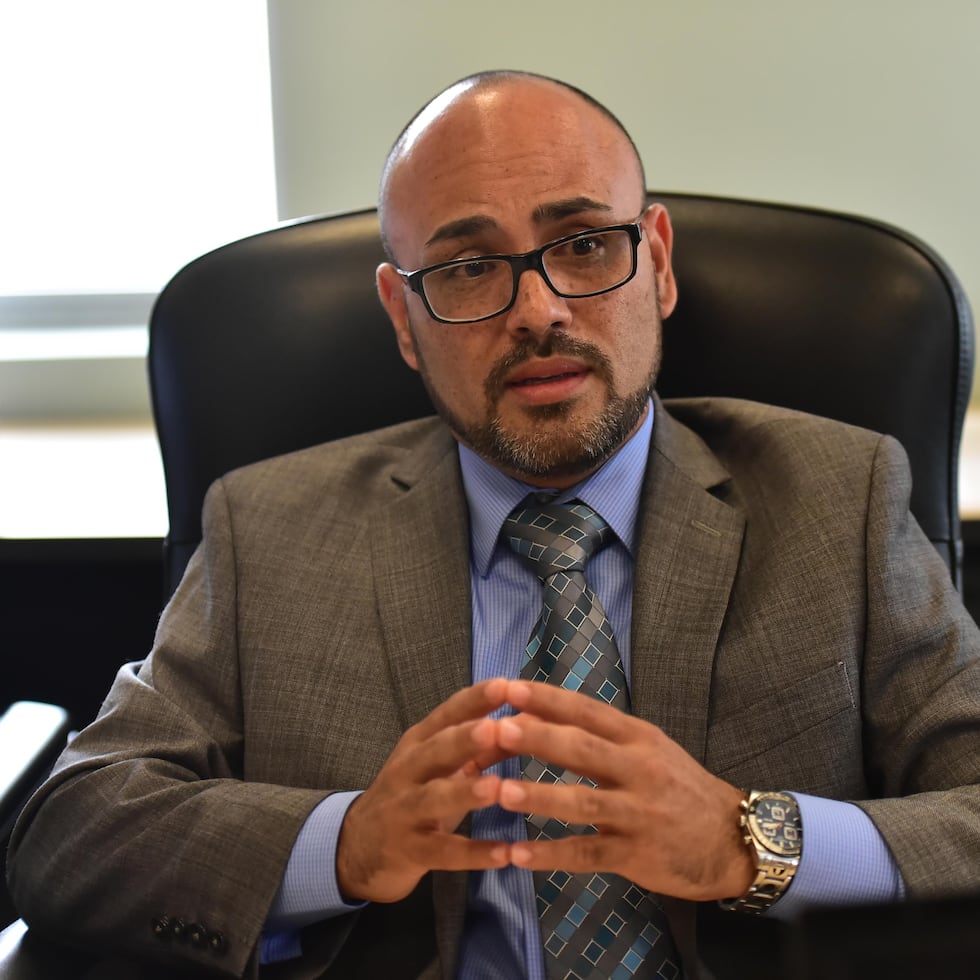 El presidente del Negociado de Telecomunicaciones, Ian Carlos Serna, indicó que parte de los fondos deberían utilizarse para actualizar el mapa de conectividad de Puerto Rico.