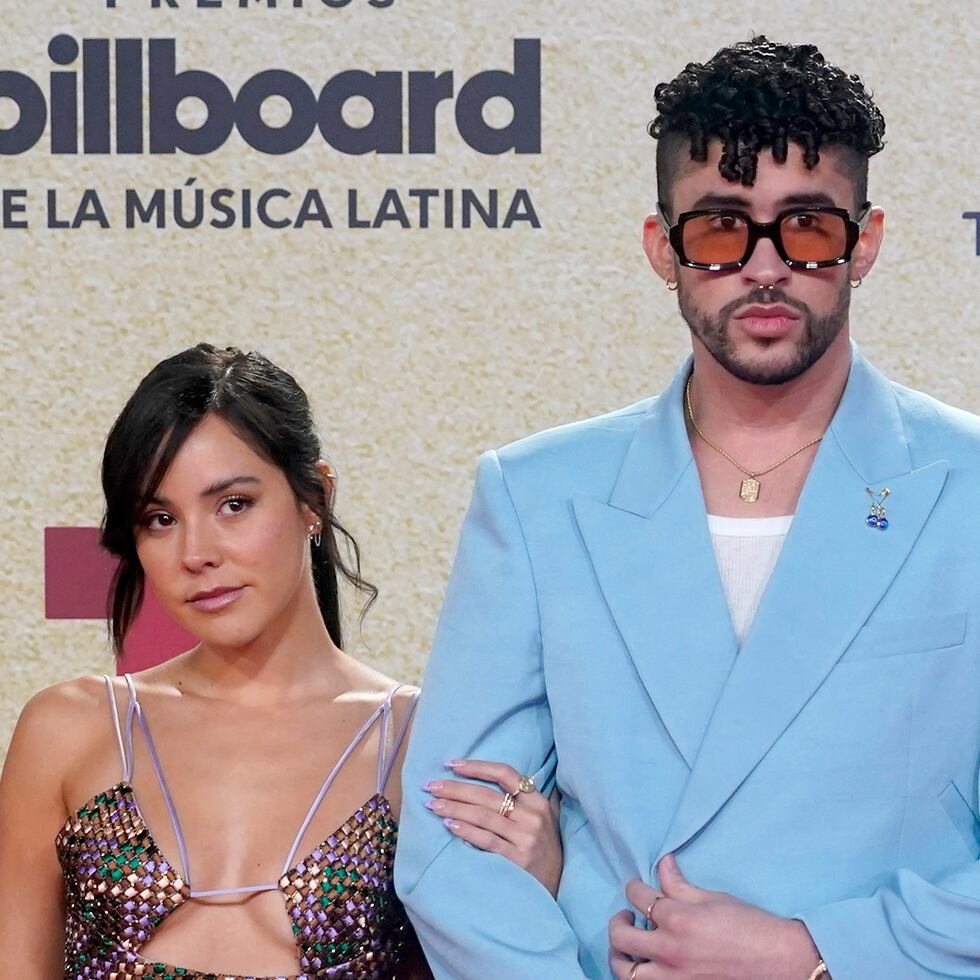 Bad Bunny, derecha, y Gabriela Berlingeri en el 2021 en los Premios Billboard de la Música Latina. (Foto AP/Marta Lavandier)