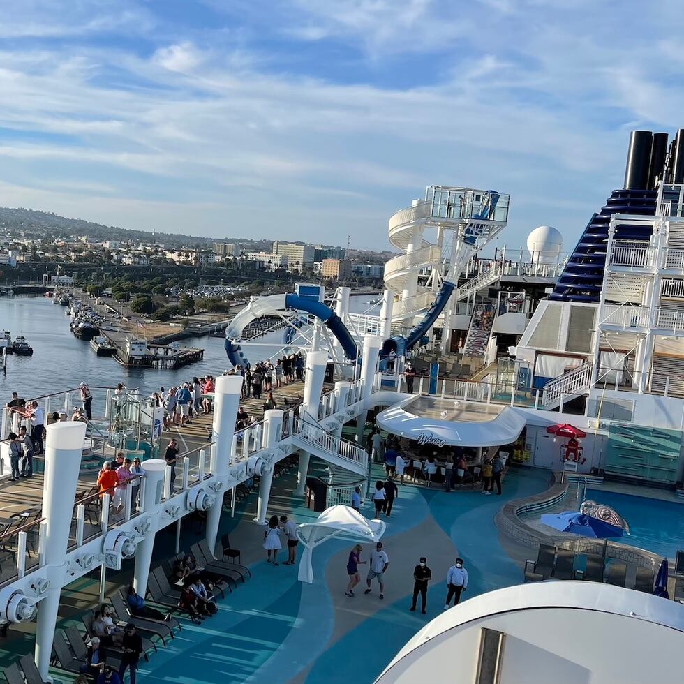 El Norwegian Bliss atracó en el puerto de Los Ángeles. (Foto: Gregorio Mayí/Especial para GFR Media)