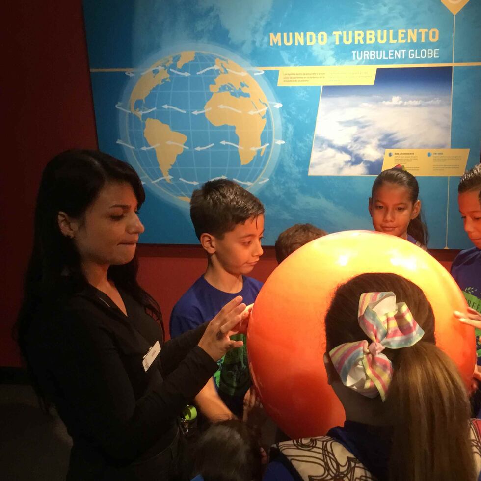 Estudiantes de Green School Puerto Rico visitaron el C3Tec, en Caguas, para aprender más sobre la  seguridad alimentaria.  (Suministrada)