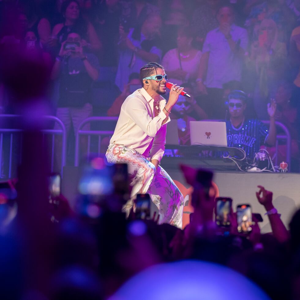 SAN JUAN, PUERTO RICO - JULIO 28: Concierto de Bad Bunny en el Coliseo de Puerto Rico, Un Verano sin Ti.   Foto: Alejandro Granadillo alejandrogranadillo@gmail.com