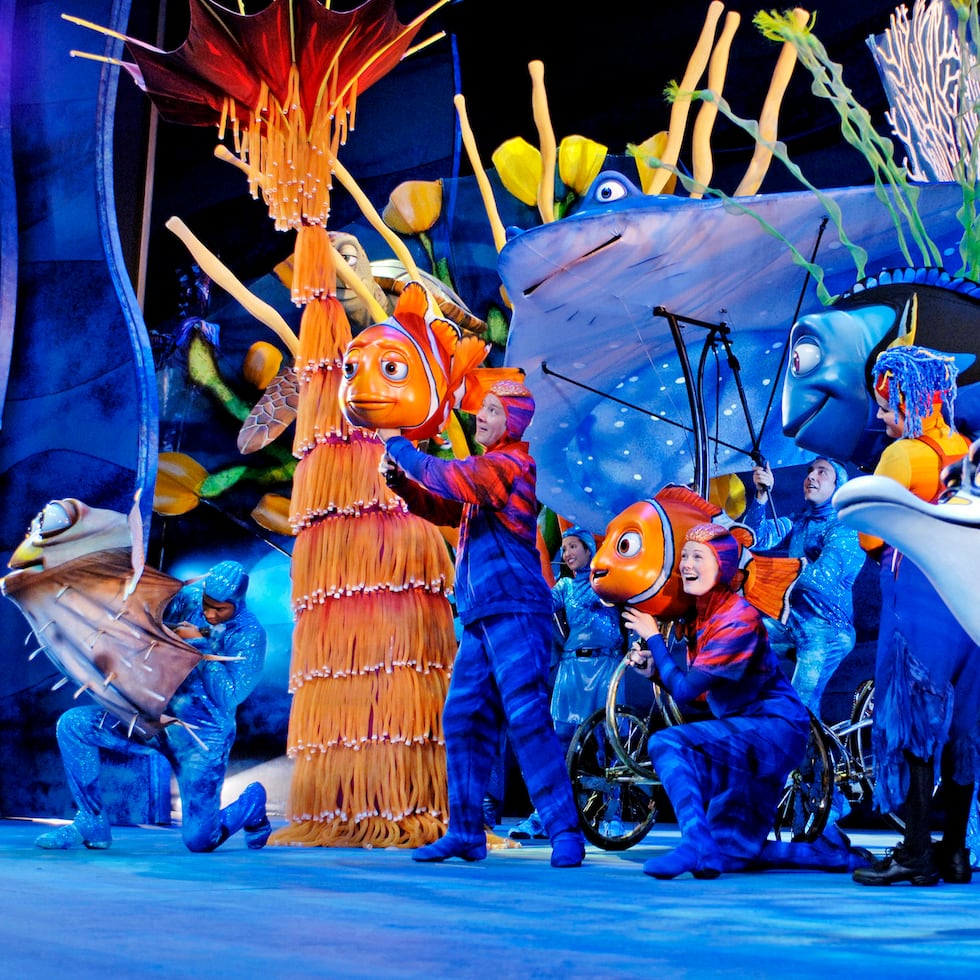 “Finding Nemo: The Big Blue… and Beyond!”  es otro gran show, donde aprovecharon toda la tecnología.