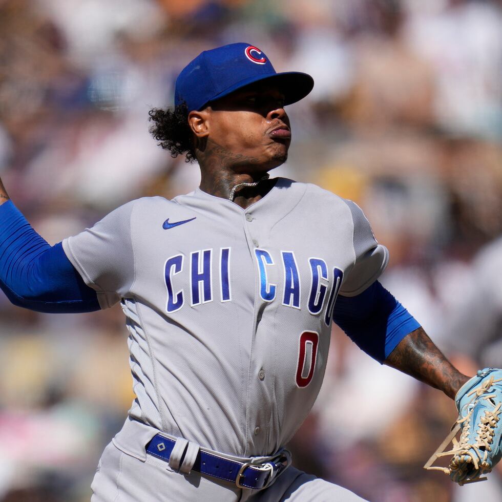 El abridor de los Cubs de Chicago, Marcus Stroman, trabaja en la cuarta entrada del encuentro ante los Padres de San Diego.