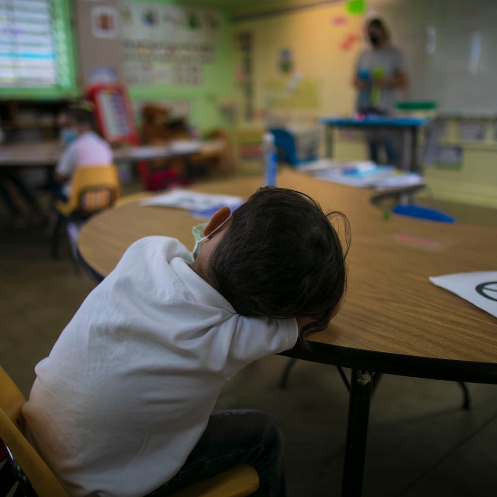 10 de marzo de 2021
San Juan, Puerto Rico
Visita a la escuela elemental e intermedia en la urbanización Villa Capri para hablar con padres, madres, director y estudiantes sobre el proceso de reapertura de los planteles escolares luego de un año de cierre escolar a causa de la pandemia provocada por el COVID 19.
Teresa Canino Rivera/STAFF
teresa.canino@gfrmedia.com