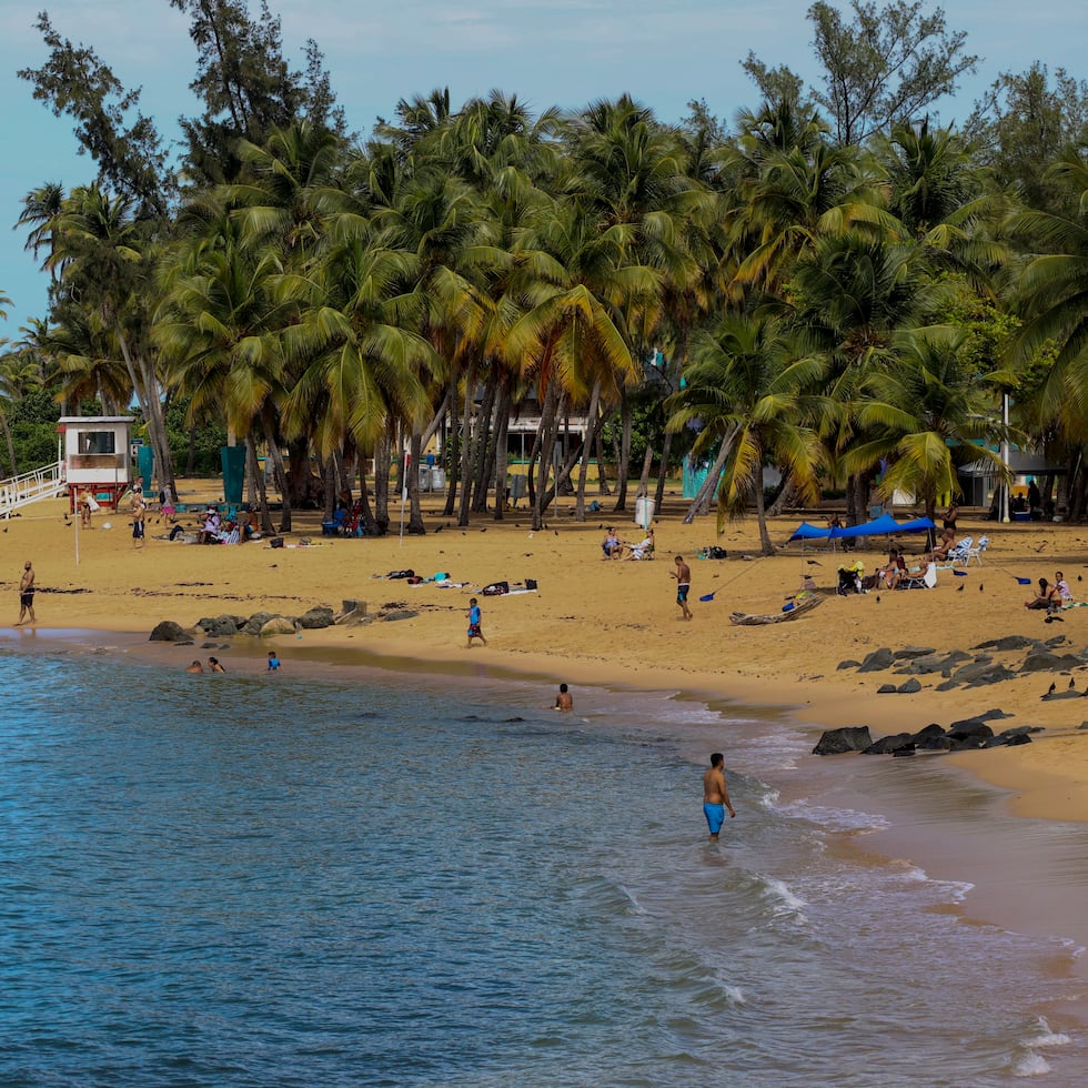 La playa del Escambrón fue uno de los puntos donde se recolectó agua para propósitos del monitoreo de calidad.