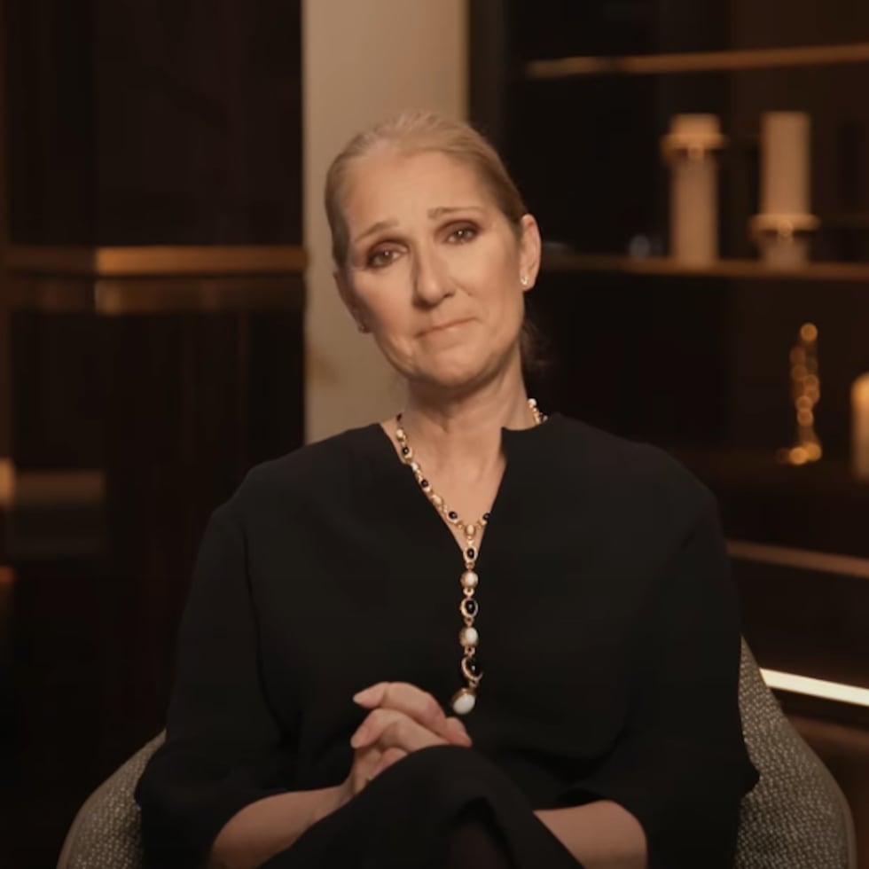 La cantante Celine Dion grabó un vídeo en el que revela la razón de la cancelación de su gira europea en el 2023.