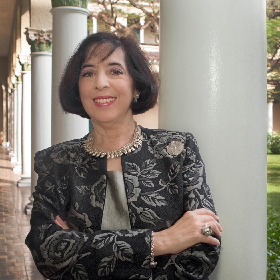 Luce LÛpez Baralt, profesora distinguida de la Universidad de Puerto Rico