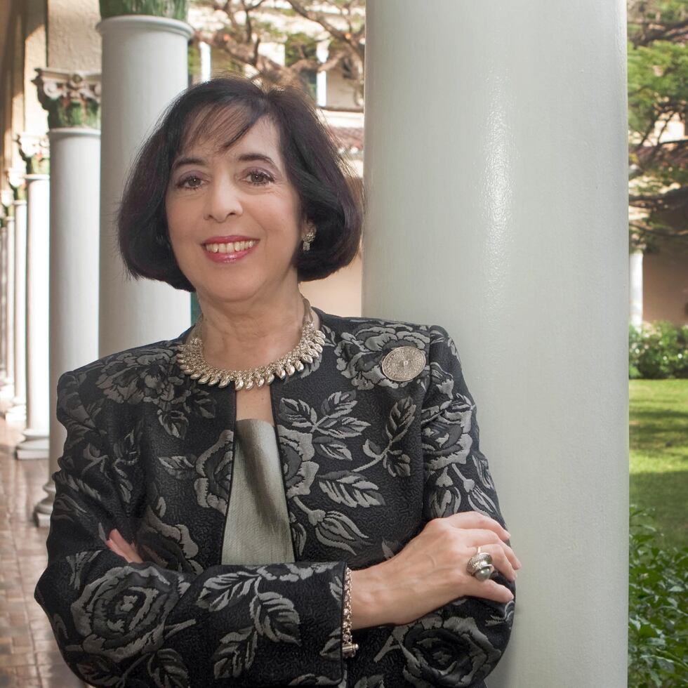 Luce LÛpez Baralt, profesora distinguida de la Universidad de Puerto Rico