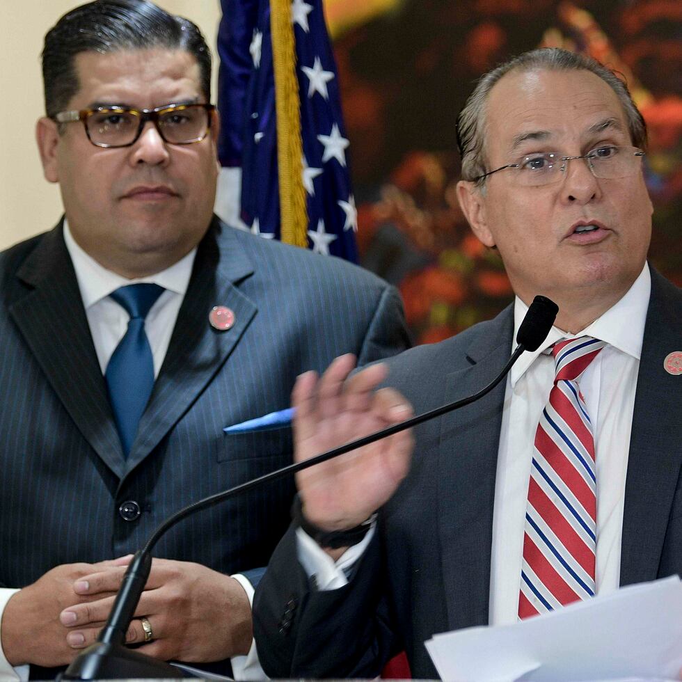 Rafael "Tatito" Hernández y José "Conny" Varela durante la conferencia de prensa en la que denunciaron un mal uso de fondos públicos con la contratación de cabilderos.