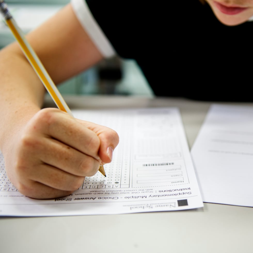 Ya con tu examen, respira profundo y lee cuidadosamente las instrucciones.