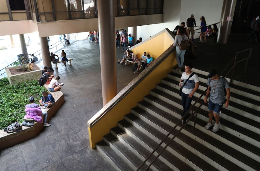 La administración de la UPR Arecibo informó que 100 estudiantes necesitan alimentos y 87 lo perdieron todo.