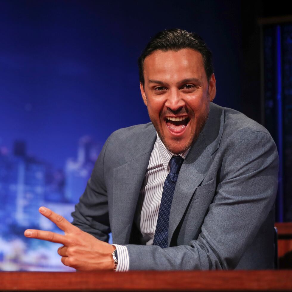 El comediante Francis Rosas estrenó el pasado lunes su propio programa nocturno por TeleOnce.