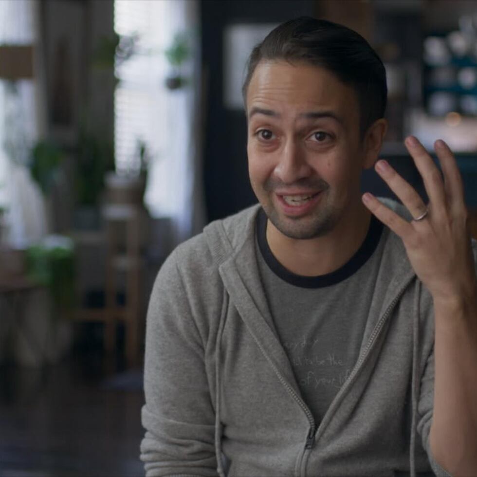 Lin-Manuel Miranda, The Posse Foundation, Miranda Family Fund y Bard College, ofrecerán una beca a estudiantes de artes de Puerto Rico,. (Cortesía de Hulu)