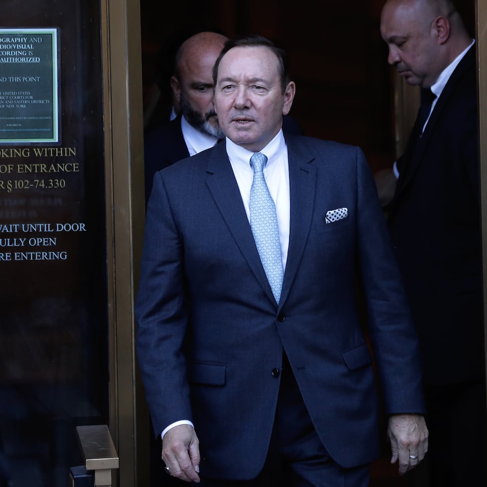 El pasado julio, Spacey, de 63 años, se declaró no culpable ante el tribunal penal británico de Old Bailey, en Londres, de cinco delitos sexuales que se le imputaban.